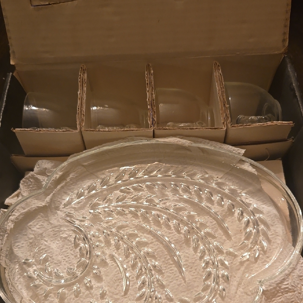 Elegant Clear Glass Serving Set